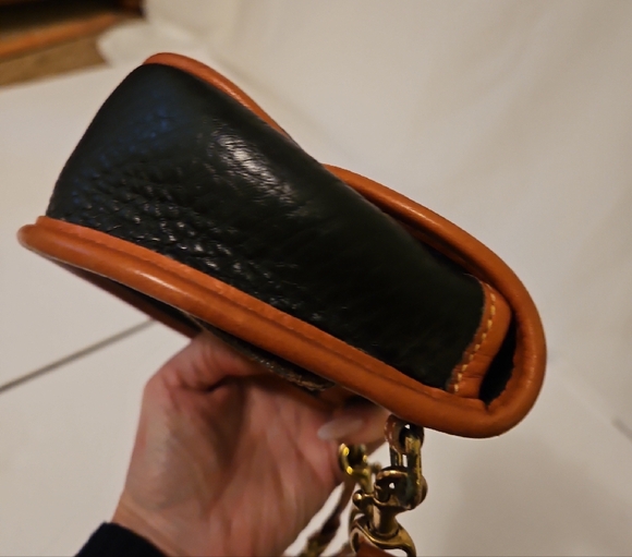 Dooney & Bourke Black and Tan Crossbody Bag - Picture 8 of 9